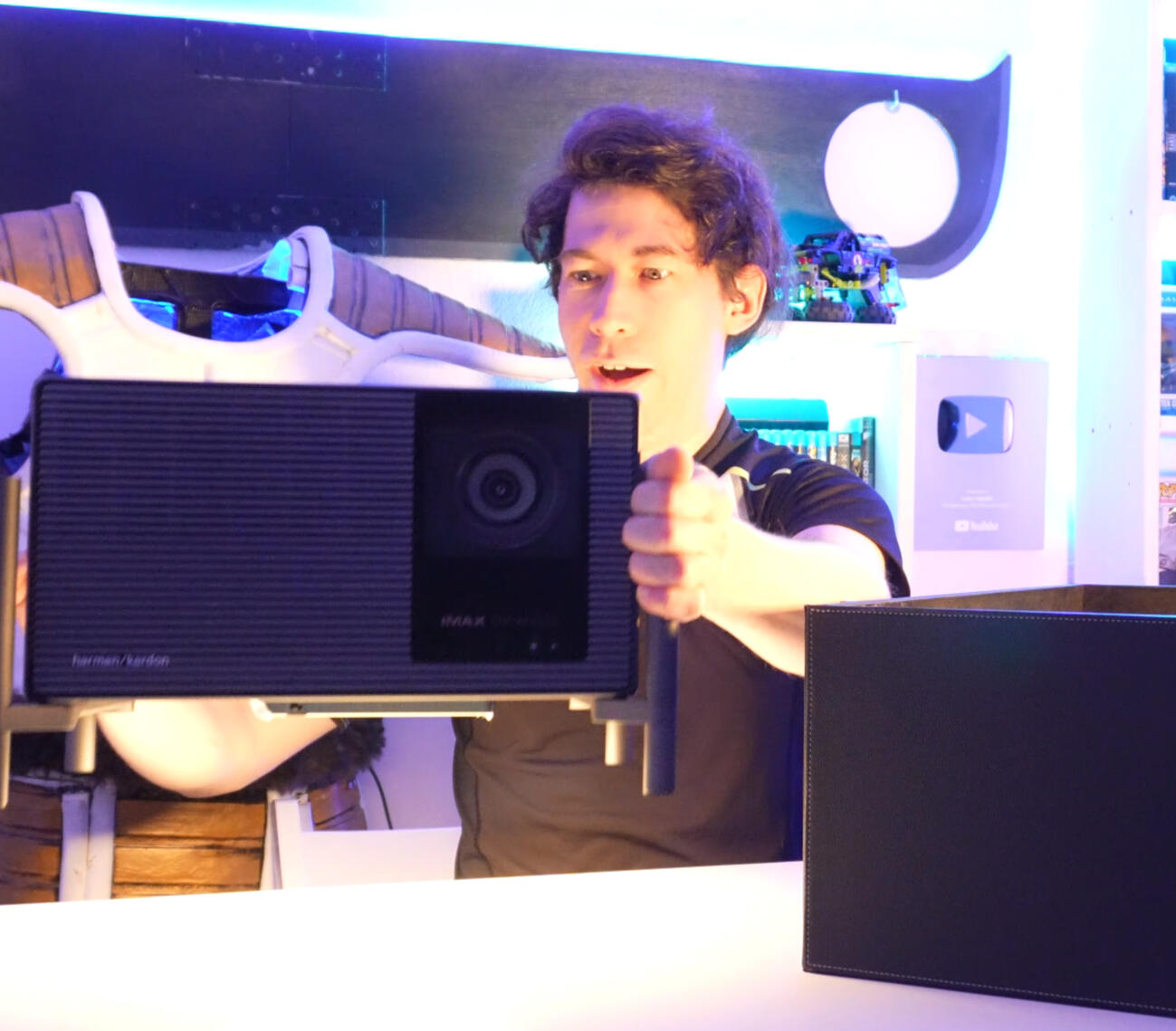 Partnership sponsorizzata da: XGIMI #adv Recensione e test XGIMI Titan Noir Max, proiettore 4K a Triplo Laser RGB con Contrasto Nativo di 10.000:1, Contrasto Dinamico 100.000:1 e Dual Iris.